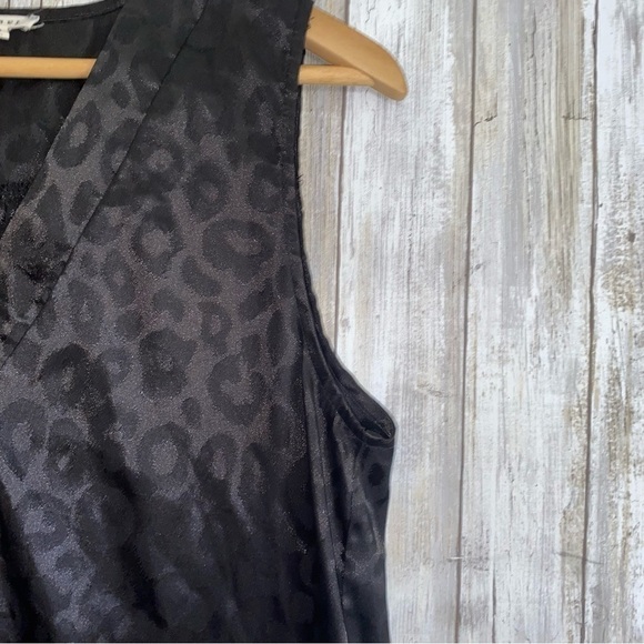 Jodifl Black Leopard Sleeveless Blouse - Picture 3 of 6